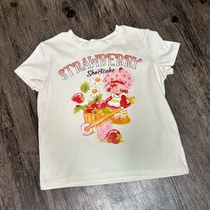 Strawberry Shortcake Graphic Tee - Cream Base Women’s Baby Tee Size M